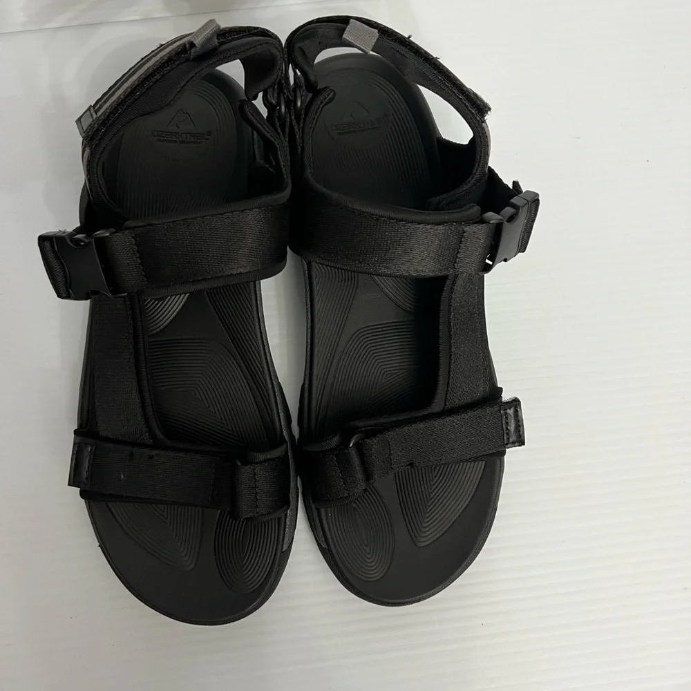 Ozark trail men's sandals brand new without tags black 10